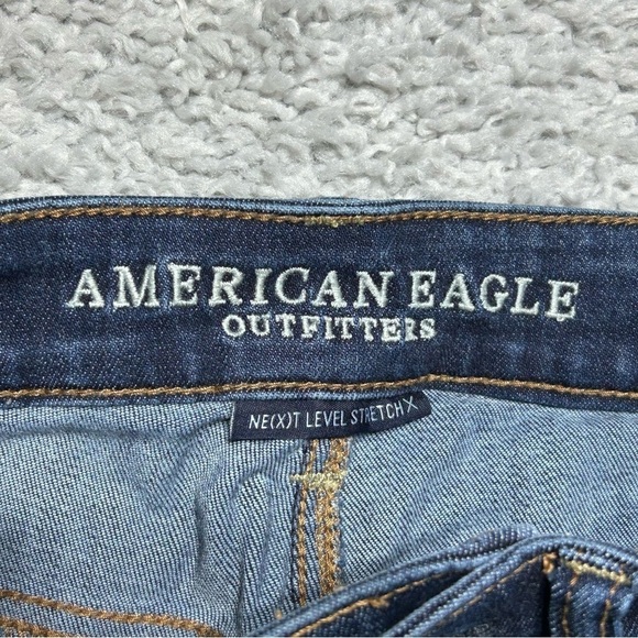 American Eagle Shorts Womens 2 Midi Dark Wash Stretch Cut Off Style Casual Party - Picture 2 of 5